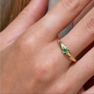 Audry Rose 14k Gold Emerald Chevron Ring size 7.25